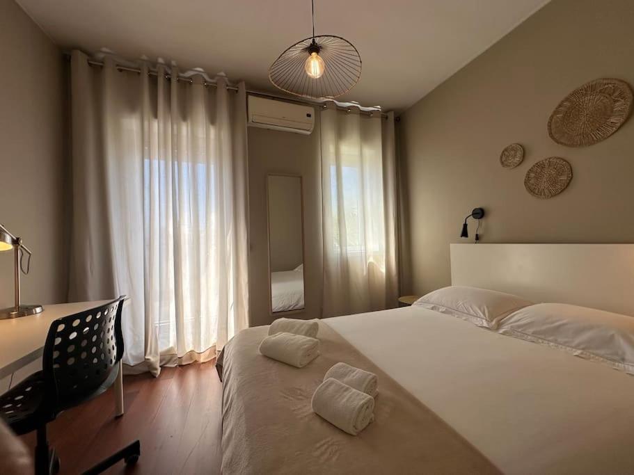 Renovado Com Ac, 2 Wc Completos, Terraco E Garagem Appartement Porto Buitenkant foto