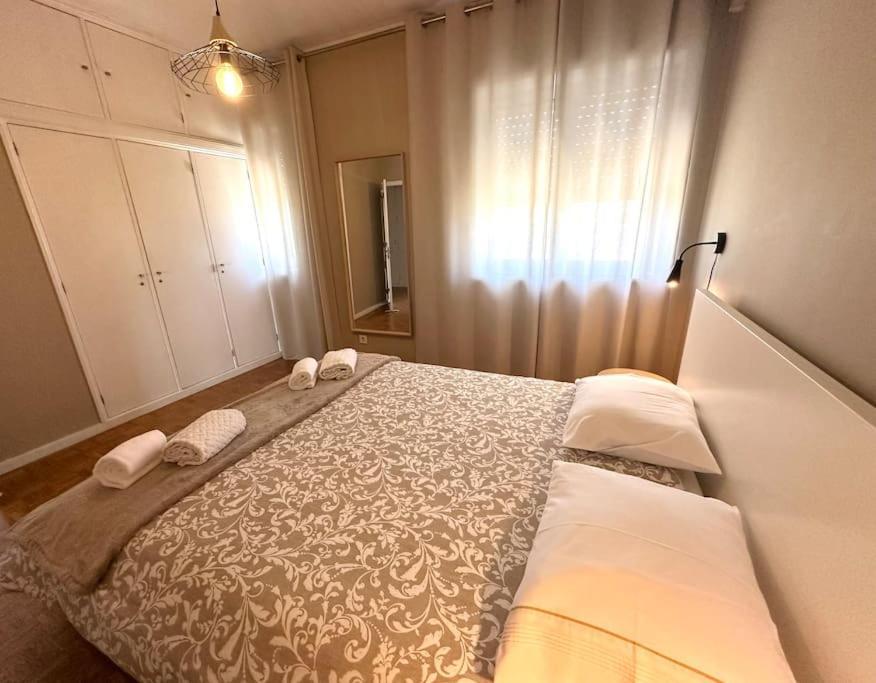 Renovado Com Ac, 2 Wc Completos, Terraco E Garagem Appartement Porto Buitenkant foto